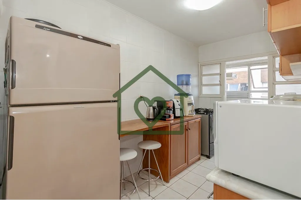 Imagem Descubra o seu novo lar em Porto Alegre! Este excelente apartamento de 130 metros quadrados, localiz...