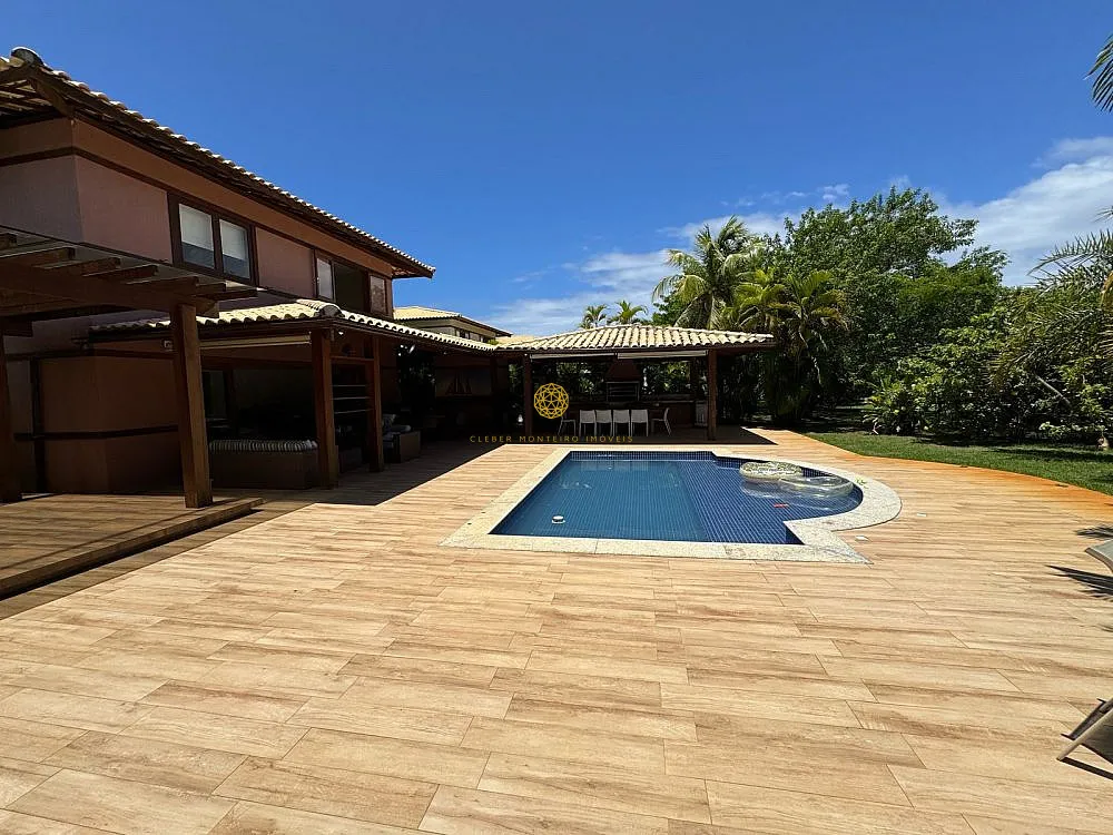 Imagem Casa 4 suítes no Condomínio Casas da Praia do Forte-BA