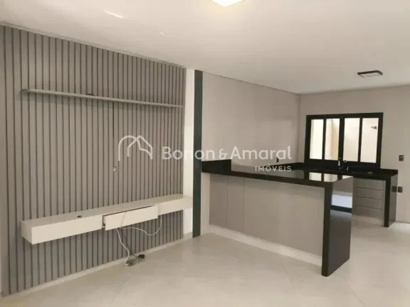 Imagem Sobrado em condomínio tranquilo com 2 suítes com armários e varanda , box no banheiros , sala par...