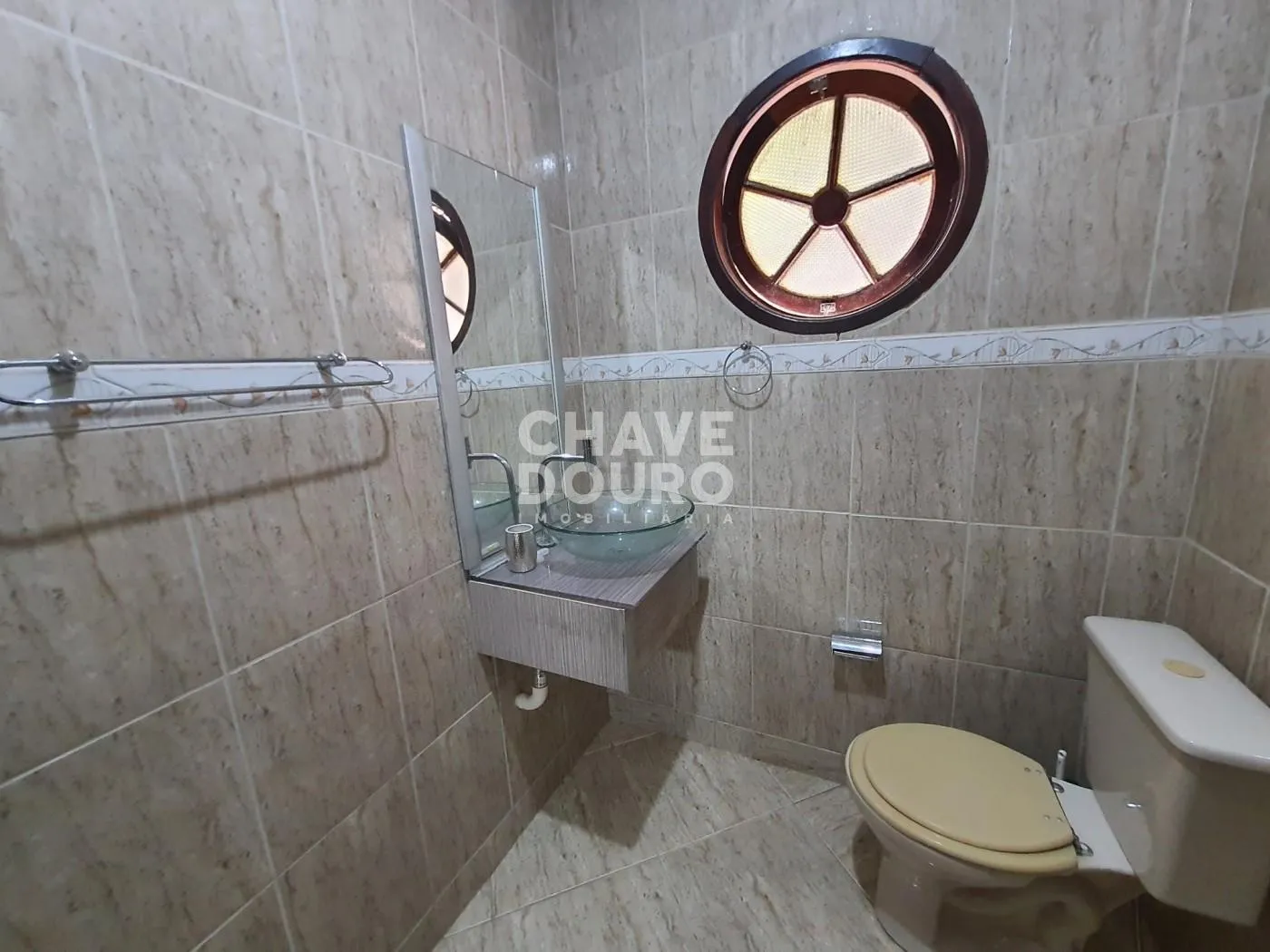 Imagem Casa para Venda em Teresópolis, Iucas, 3 dormitórios, 1 suíte, 3 banheiros