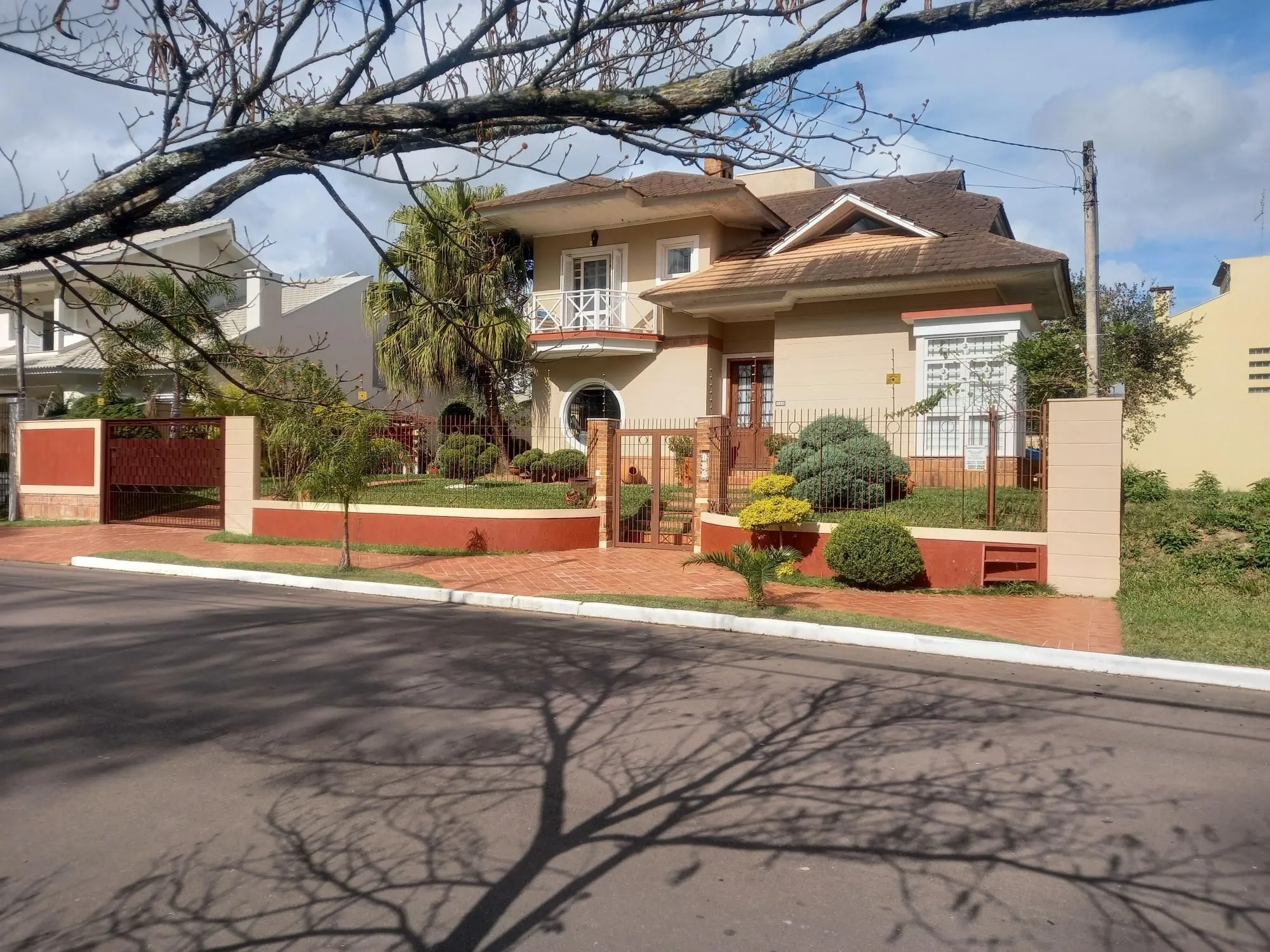 Imagem Excelente sobrado 242m²/3dormitórios/Moinhos de Vento/Canoas