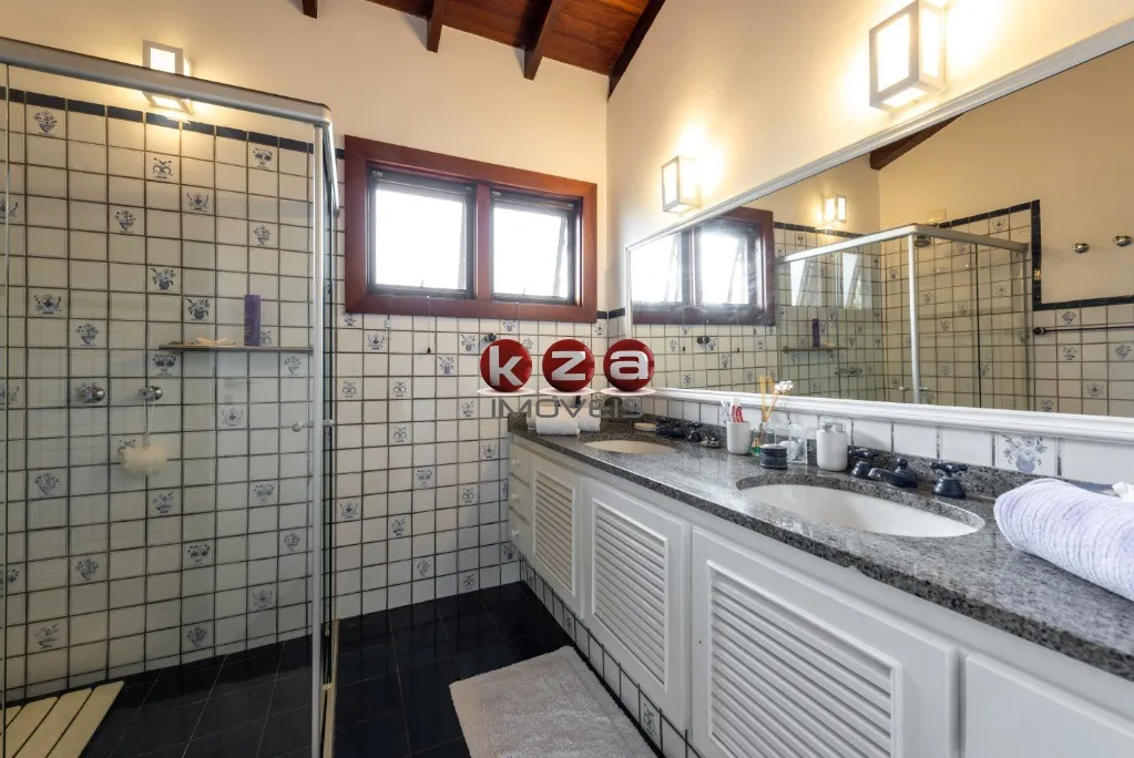 Imagem Mansão de Luxo em Condomínio Exclusivo em Maresias - 5 quartos, 5 suítes, 3 salas, 6 banheiros, 5 vagas, 507m². Venha conferir!