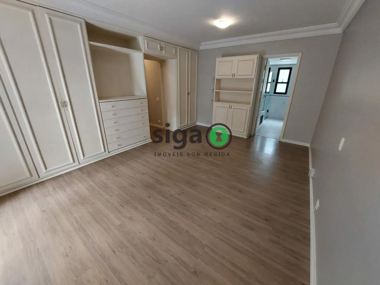 Imagem VENDE Apartamento na Vila Andrade (Região do Morumbi) com 4 Suítes, 4 Vagas + Depósito