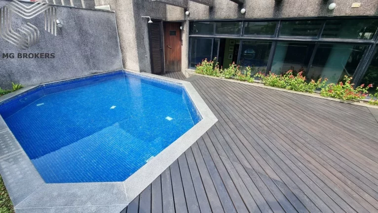 Imagem Cobertura Impecável de 3 Quartos na Barra da Tijuca-RJ: 2 Suítes, 3 Salas, 6 Banheiros, 4 Vagas, 364m²