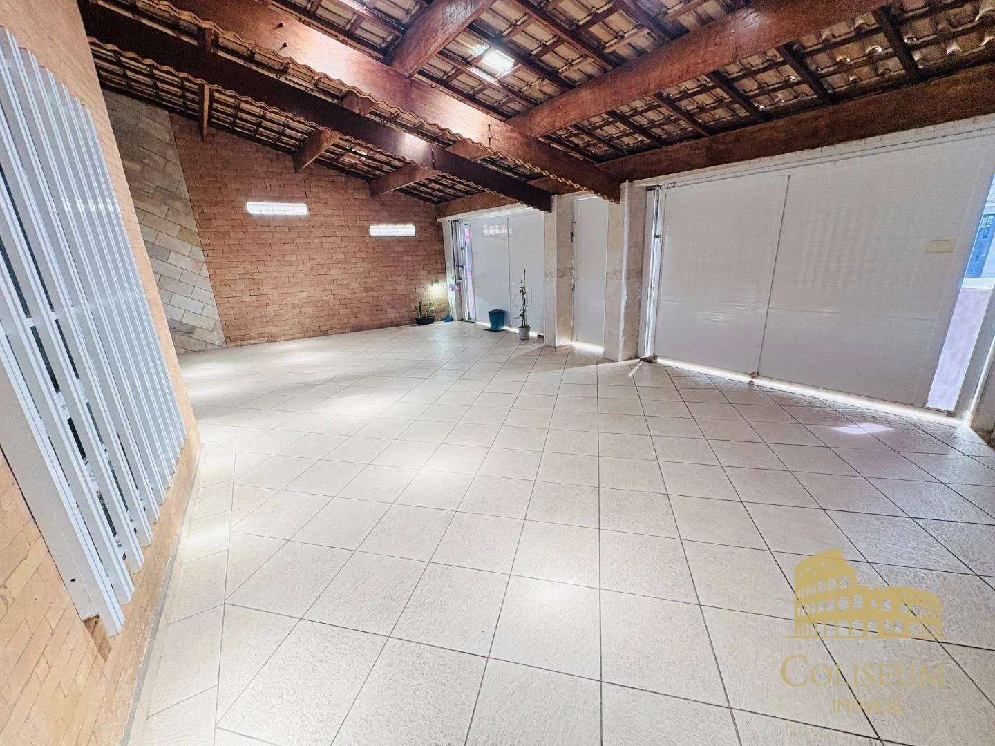 Imagem Casa com 4 dormitórios à venda, 210 m² por R$ 1.550.000,00 - Tupi - Praia Grande/SP