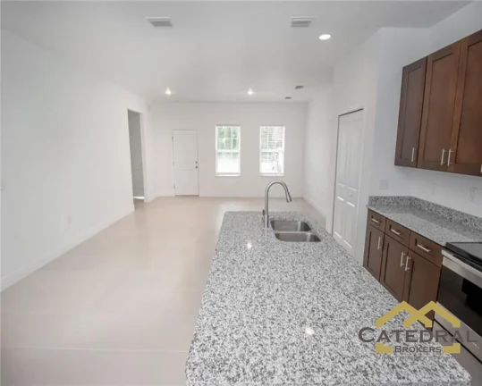 Imagem Casa com 4 quartos por $269,900 (dólar) em Ocala - Flórida - Estados Unidos