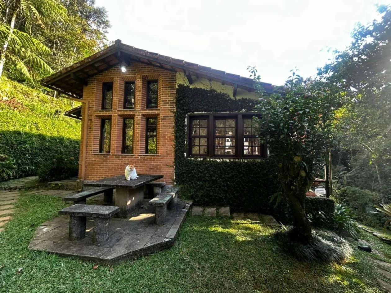 Imagem Casa para Venda em Petrópolis / RJ no bairro Fazenda Inglesa