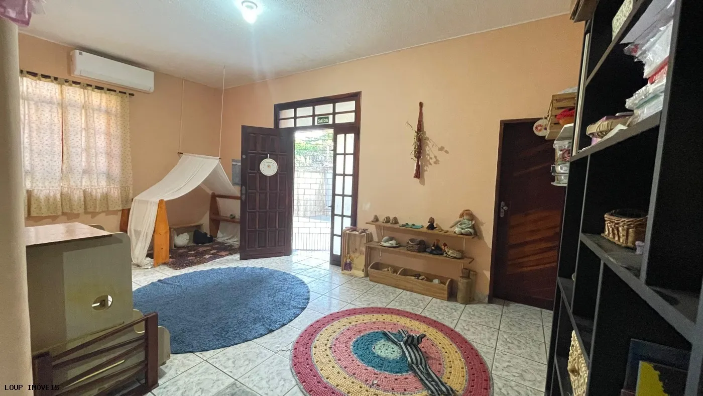 Imagem Casa para Venda em Fortaleza, Fátima, 5 dormitórios, 1 suíte, 2 banheiros, 3 vagas