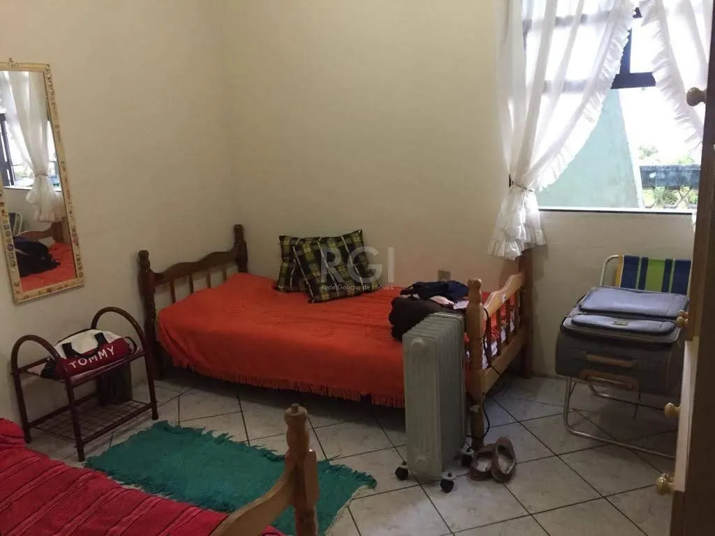 Imagem Casa para Venda - 600m², 3 dormitórios, 1 vaga - Interpraias
