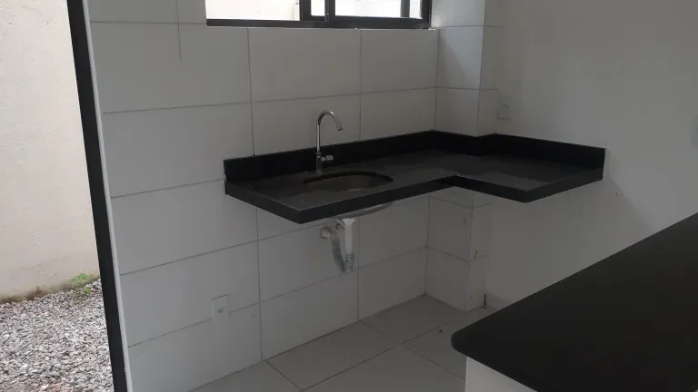 Imagem Casa de Condomínio com 2 Quartos à Venda, 77 m² em Ponta Negra - Natal