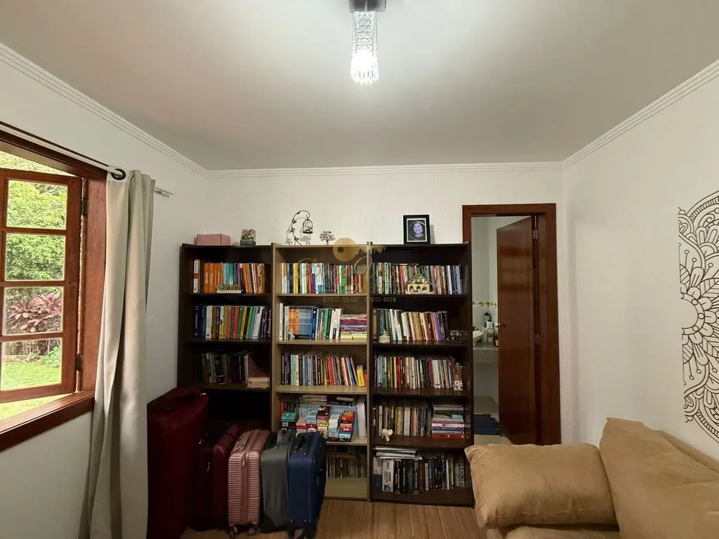 Imagem Casa em Condomínio para Venda em Teresópolis / RJ no bairro Albuquerque