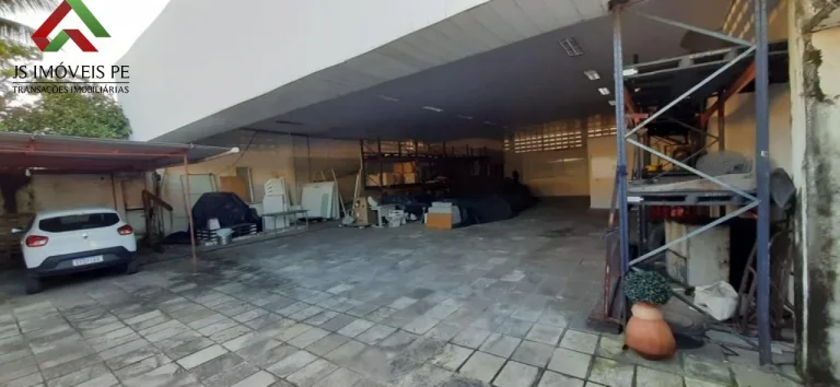 Imagem Galpão à venda em Jaboatão dos Guararapes-PE, bairro Candeias: 4 salas, 2 banheiros, 25 vagas de garagem, 342m² de área