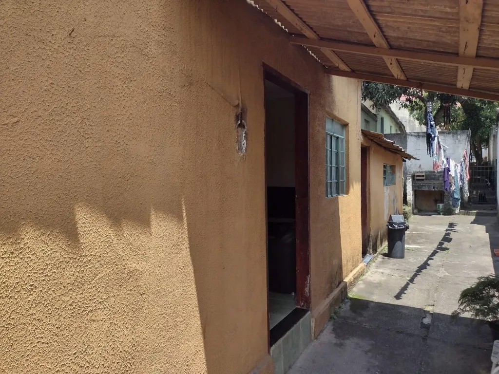 Imagem Imperdível Casa à Venda em Santo André-SP, Parque Oratório: 6 Quartos, 3 Banheiros, 2 Vagas, 430m² de Área