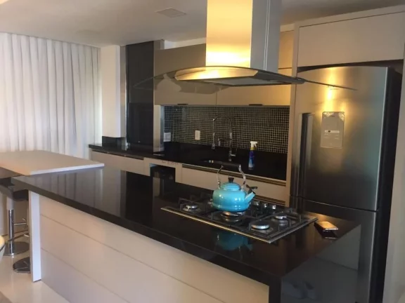 Apartamento com 3 suítes à venda no Pioneiros em Balneário Camboriú/SC