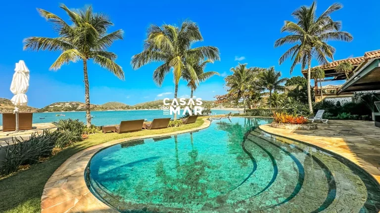 Imagem Casa Frente Mar para Temporada em Armação dos Búzios / RJ no bairro Ferradura