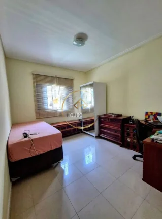 Imagem Casa, 3 Dormitórios ( 1 suíte), 199m², Bosque dos Eucaliptos, Sjc.
