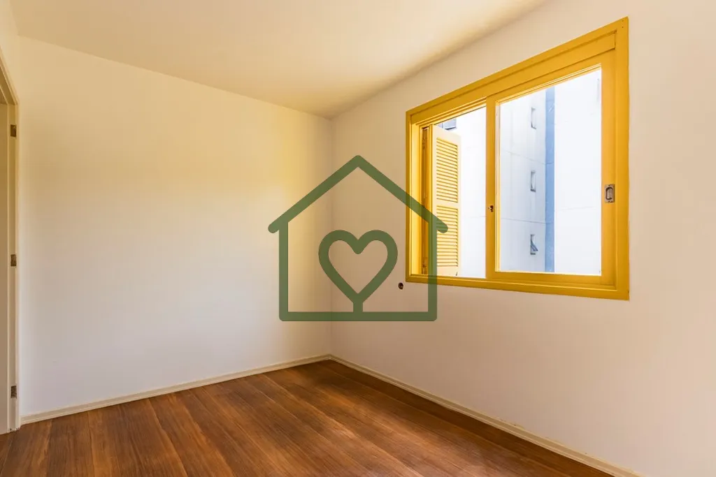 Imagem Descubra este encantador apartamento reformado com ótimo preço, pronto para morar e ideal para inv...