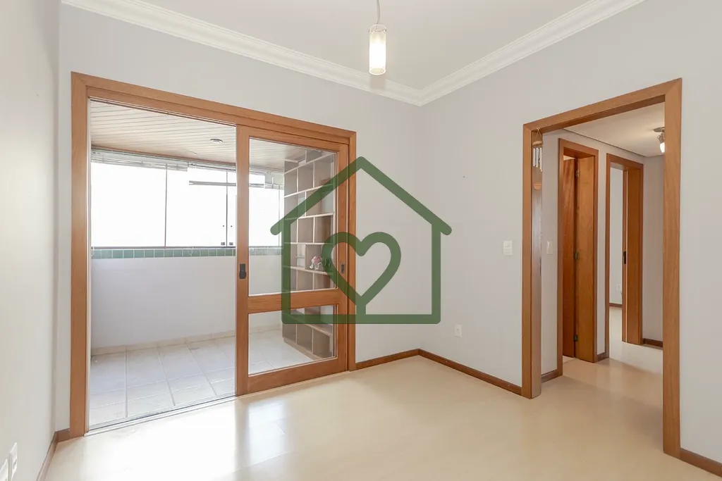 Imagem Apartamento desocupado, semimobiliado no Centro Histórico. Living 2 ambientes, sacada fechda com ch...