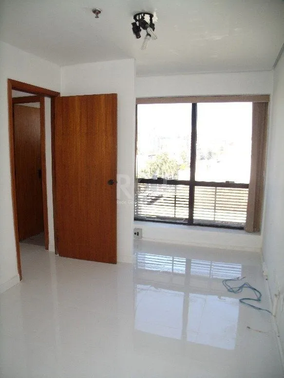 Imagem Conjunto/Sala para Venda - 40m², 0 dormitórios, Menino Deus