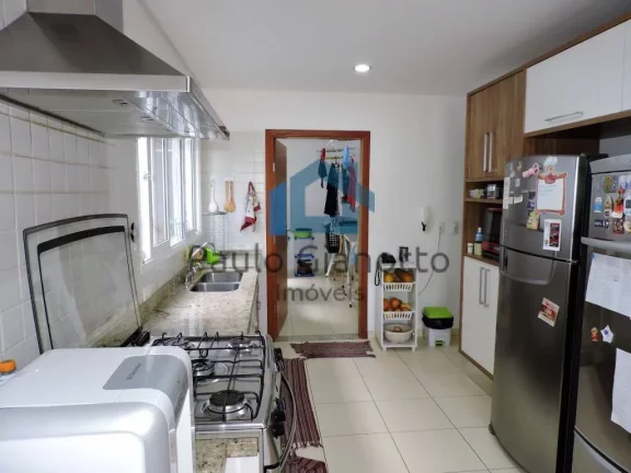 Imagem Casa de Alto Padrão à Venda no Golf Village Granja Viana