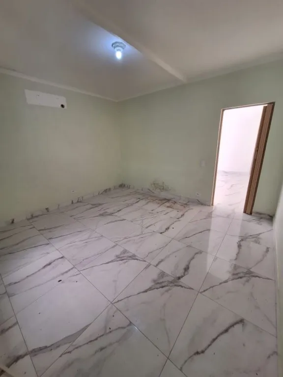 Imagem CASA COM 300,00 m² - CANTO DO FORTE - PRAIA GRANDE SP
