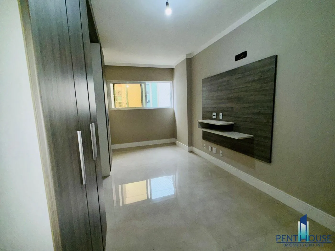 Imagem Apartamento Zona Central para Venda em Balneário Camboriú, BARRA SUL, 3 dormitórios, 1 suíte, 3 banheiros, 2 vagas