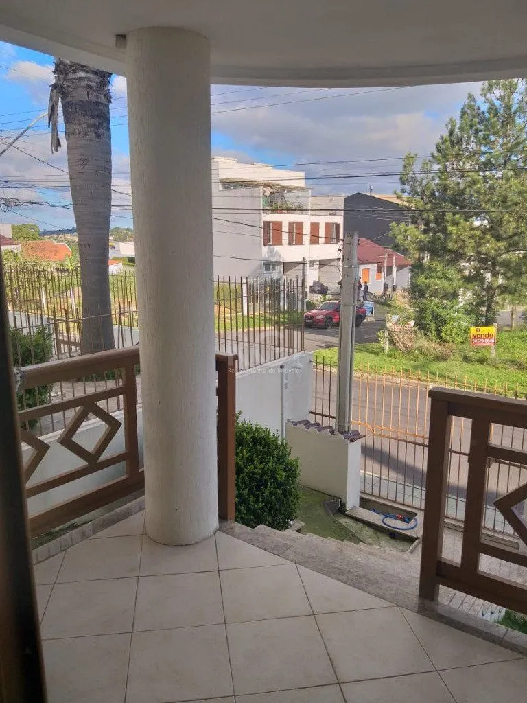 Imagem Casa Condominio para Venda - 237.24m², 3 dormitórios, sendo 1 suites, 2 vagas - Alto Petrópolis