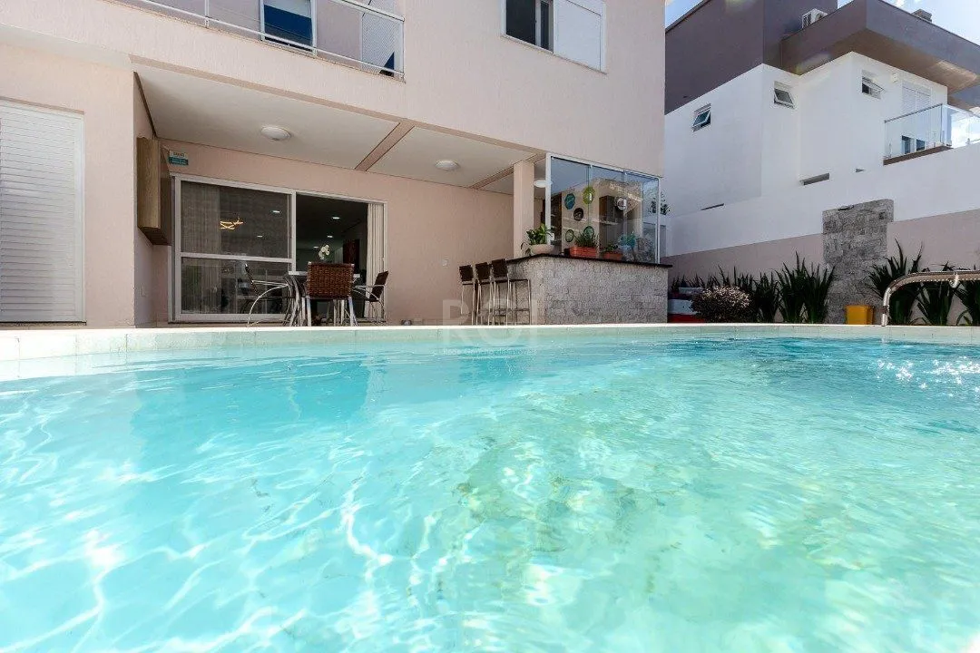 Imagem Casa Condominio para Venda - 203.02m², 3 dormitórios, sendo 3 suites, 4 vagas - Hípica