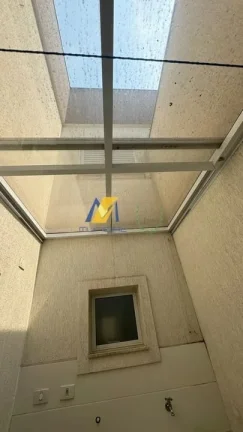 Imagem Sobrado à Venda com 181m², 3 dormitórios, 1 suíte, 1 sala e 5 vagas!!!