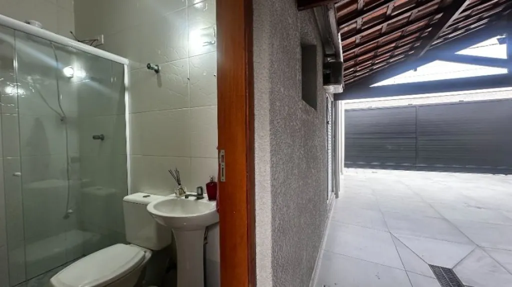 Imagem CASA COM 300,00 m² - CANTO DO FORTE - PRAIA GRANDE SP
