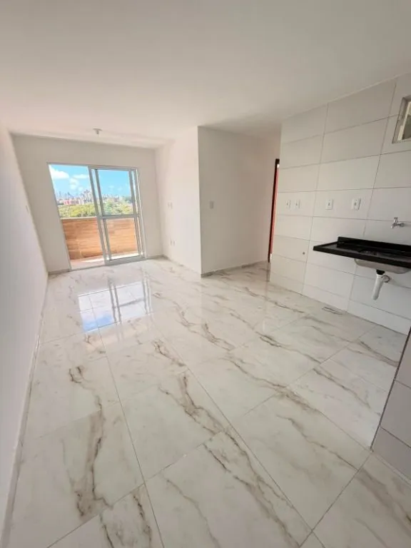 Imagem Cobertura no José Américo, João Pessoa, com 60m², 2 quartos sendo 1 suíte, varanda, 2 banheiros e 1 vaga. Conforto e praticidade para morar ou investi
