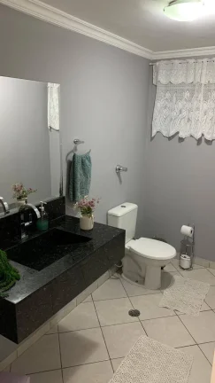 Imagem Sobrado Maravilhoso 220 m² 3 Dormitorios Sendo 1 Suíte 2 Vagas de Garagem