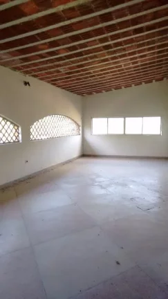 Imagem Casa de 500m² à vendam com 6 suítes, localizada em Aldeia, Camaragibe - Pernambuco.