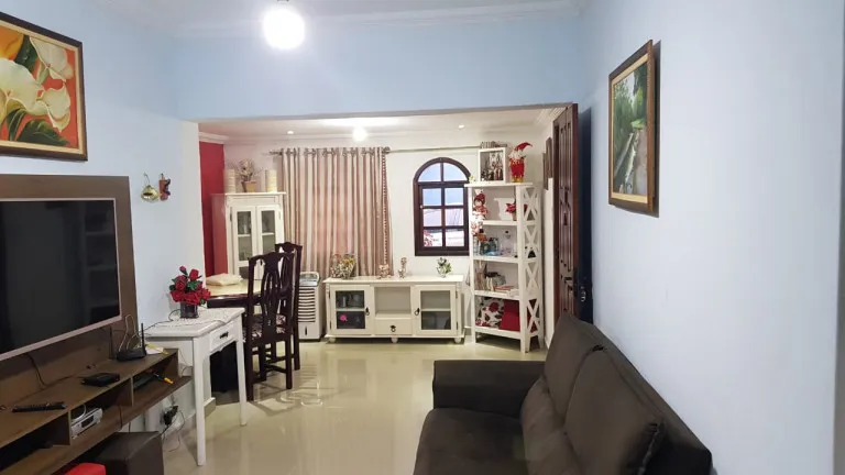 Imagem Sobrado com 3 Quartos à Venda, 280 m² em Jaraguá - São Sebastião