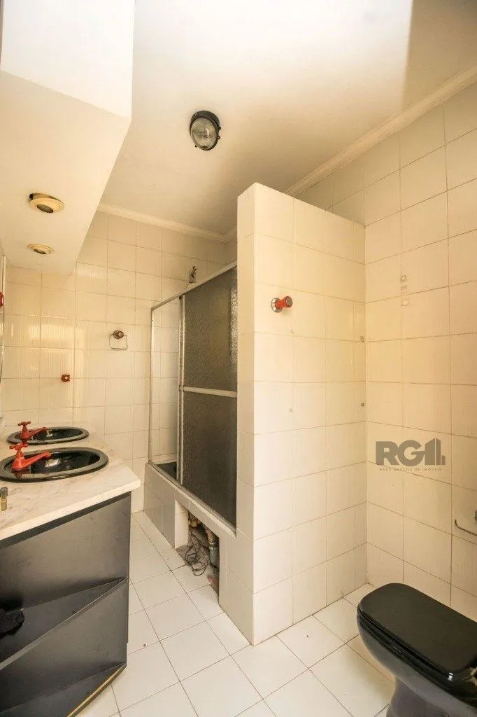 Imagem Excelente casa de 354m² com 5 dormitórios e 8 vagas.