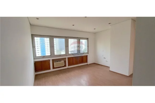Imagem Sala comercial com 57,35m² e uma vaga no Itaim Bibi