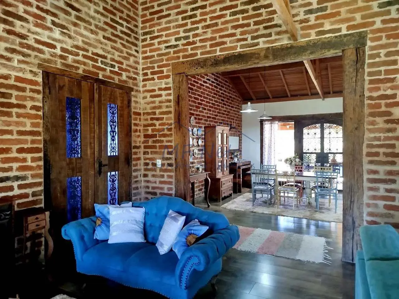 Imagem Casa em condomínio de chácaras à 300 m do centro

Área total 671 m2- área construída 240 M2

C...