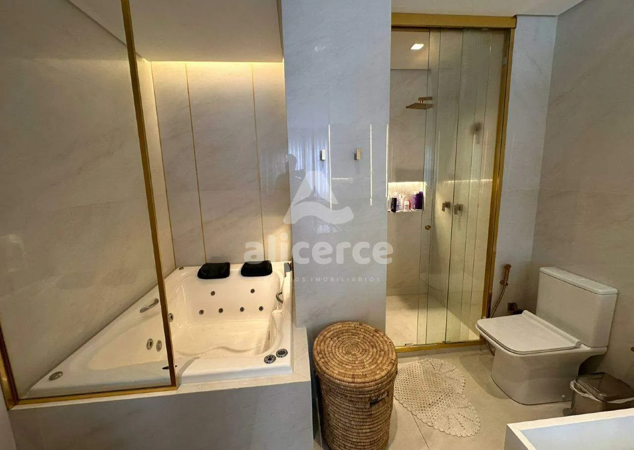 Imagem Apartamento à venda com 3 quartos 1 suíte, 96,37m² em Abraão Florianópolis