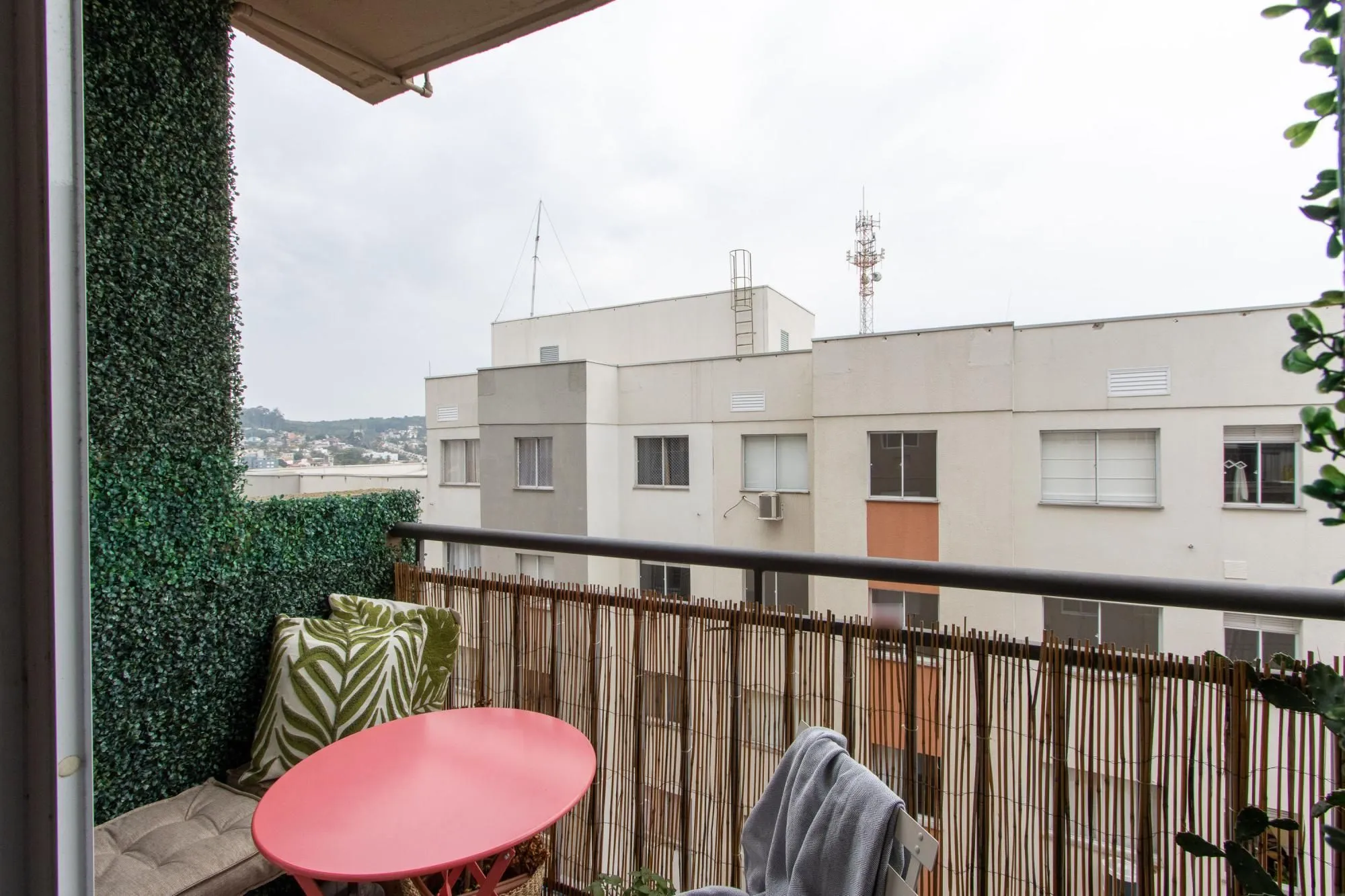 Imagem Excelente apartamento de 2 dormitórios na Tristeza- Zona Sul