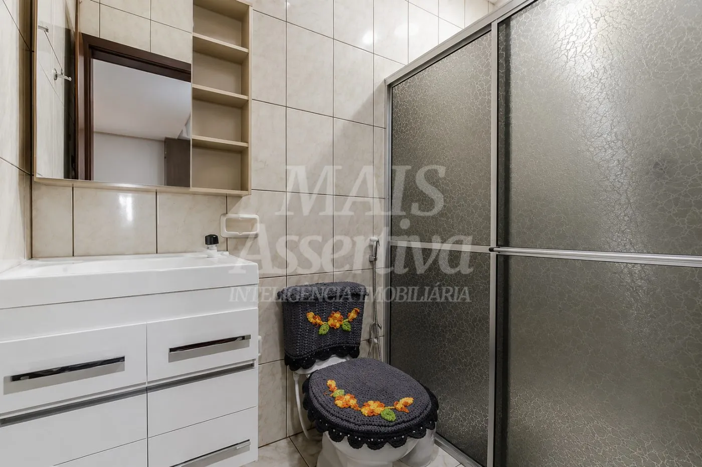 Imagem Casa semi mobiliada para venda, no bairro Canudos em Novo Hamburgo/RS. 

Terreno de 12x40 metros (4...