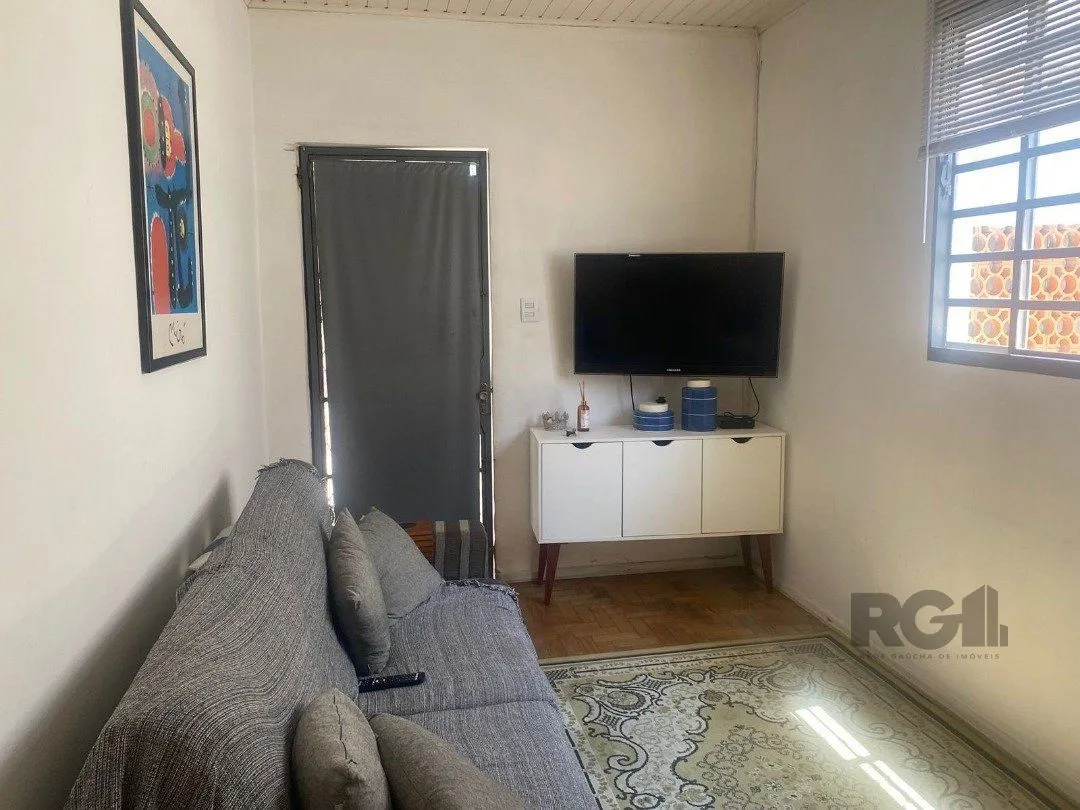 Imagem CASA COM EXTENSO PÁTIO NO CAMAQUÃ