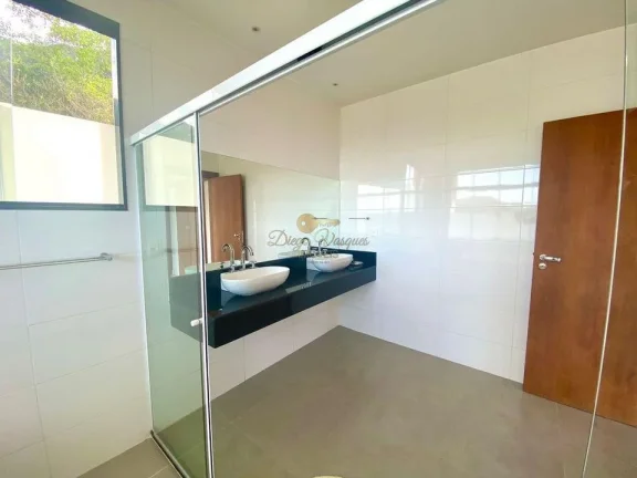 Imagem Casa em Condomínio para Venda em Guapimirim / RJ no bairro Caneca Fina