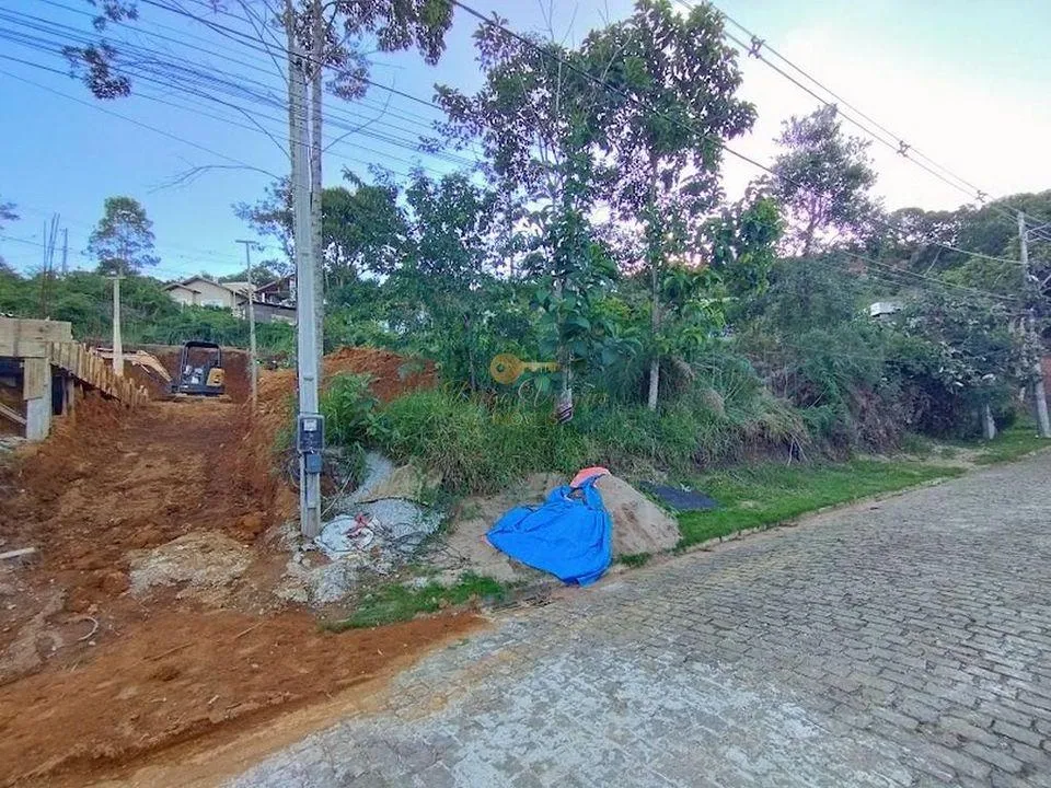 Imagem Terreno em Condomínio para Venda em Teresópolis / RJ no bairro Albuquerque
