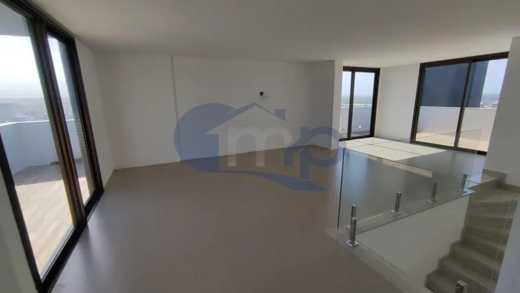 Imagem Apartamento Duplex com 3 Dormitorios e Terraço no Centro de Torres