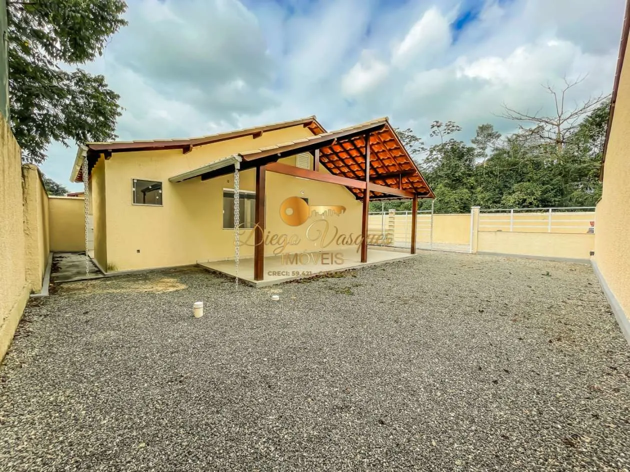 Imagem Casa em Condomínio para Venda em Guapimirim / RJ no bairro Cotia