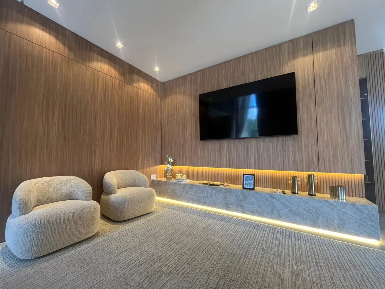 Imagem Casa à venda com 360m2 por R$ 6.000.000,00