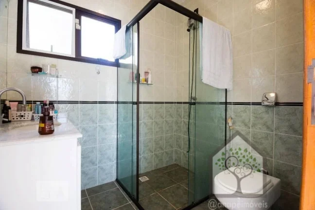 Imagem Ampla Casa com 5 Quartos à Venda