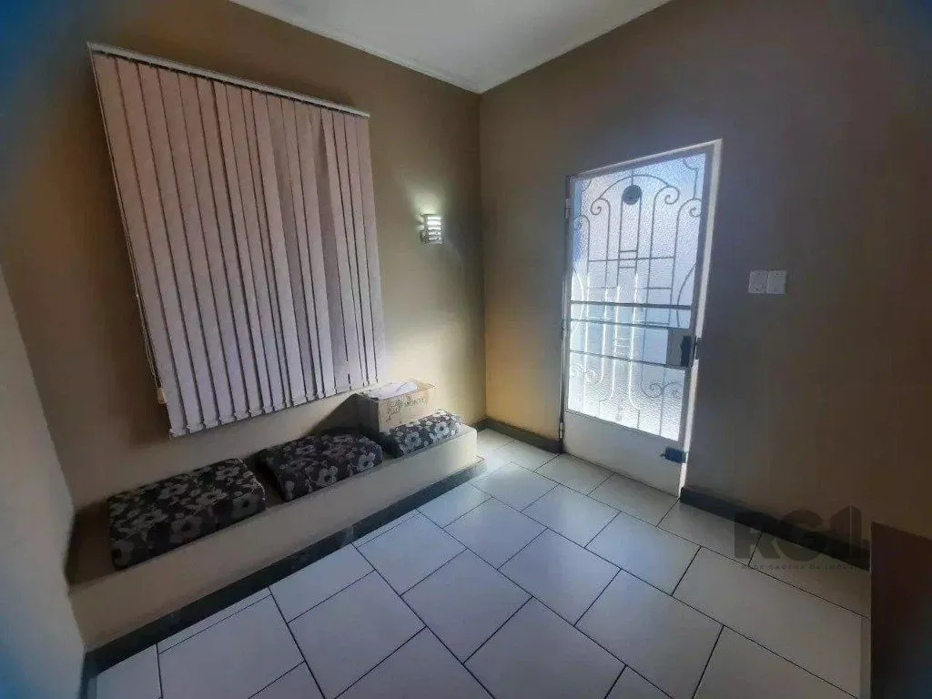 Imagem Casa de 3 dormitórios, no bairro Glória