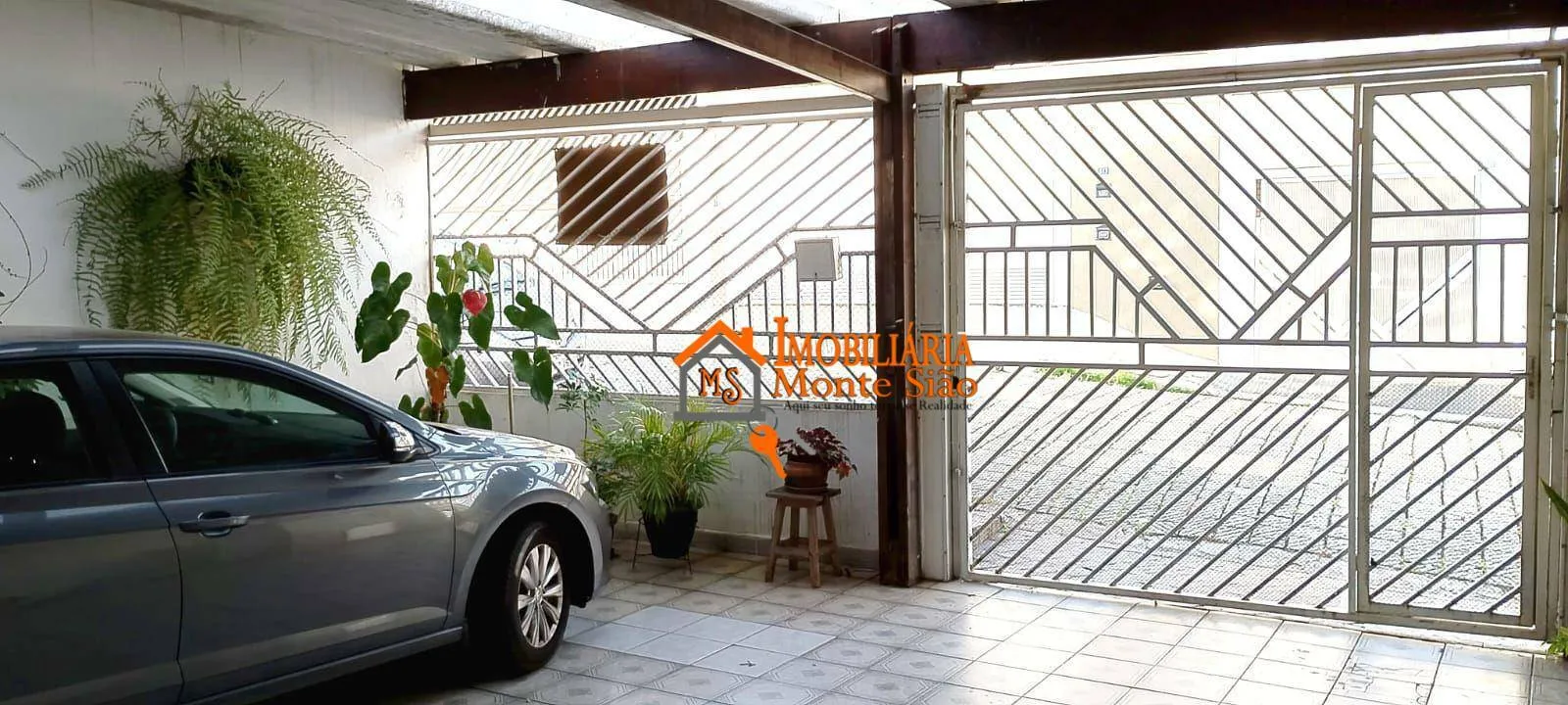 Imagem Sobrado com 4 dormitórios à venda, 350 m² por R$ 950.000,00 - Vila Augusta - Guarulhos/SP