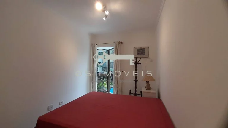 Imagem Apartamento à venda na Praia da Enseada com 4 dormitórios e 2 suítes